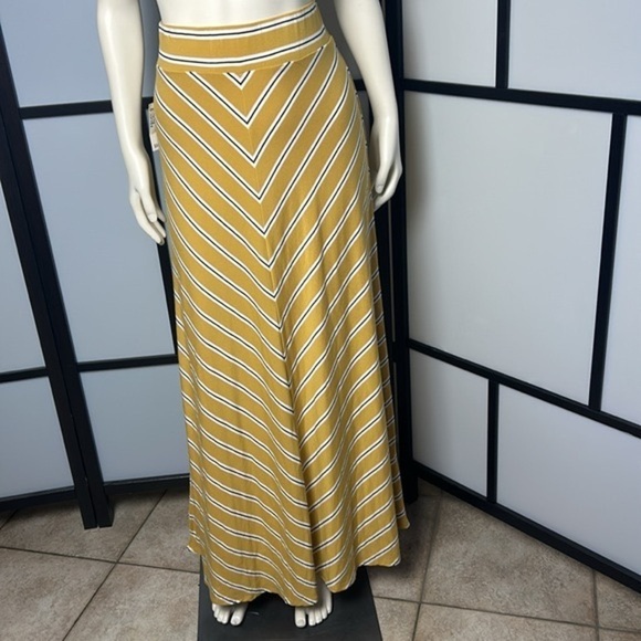 Westport Stripe Maxi Long Yellow Black White  Skirt Elastic Waist Size Medium - Picture 4 of 17